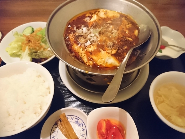 麻婆豆腐火鍋定食（760円）