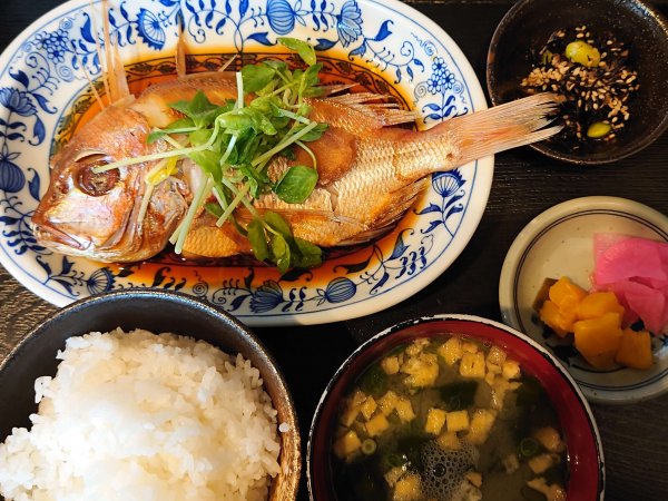 日替わり定食（鯛の煮つけ）